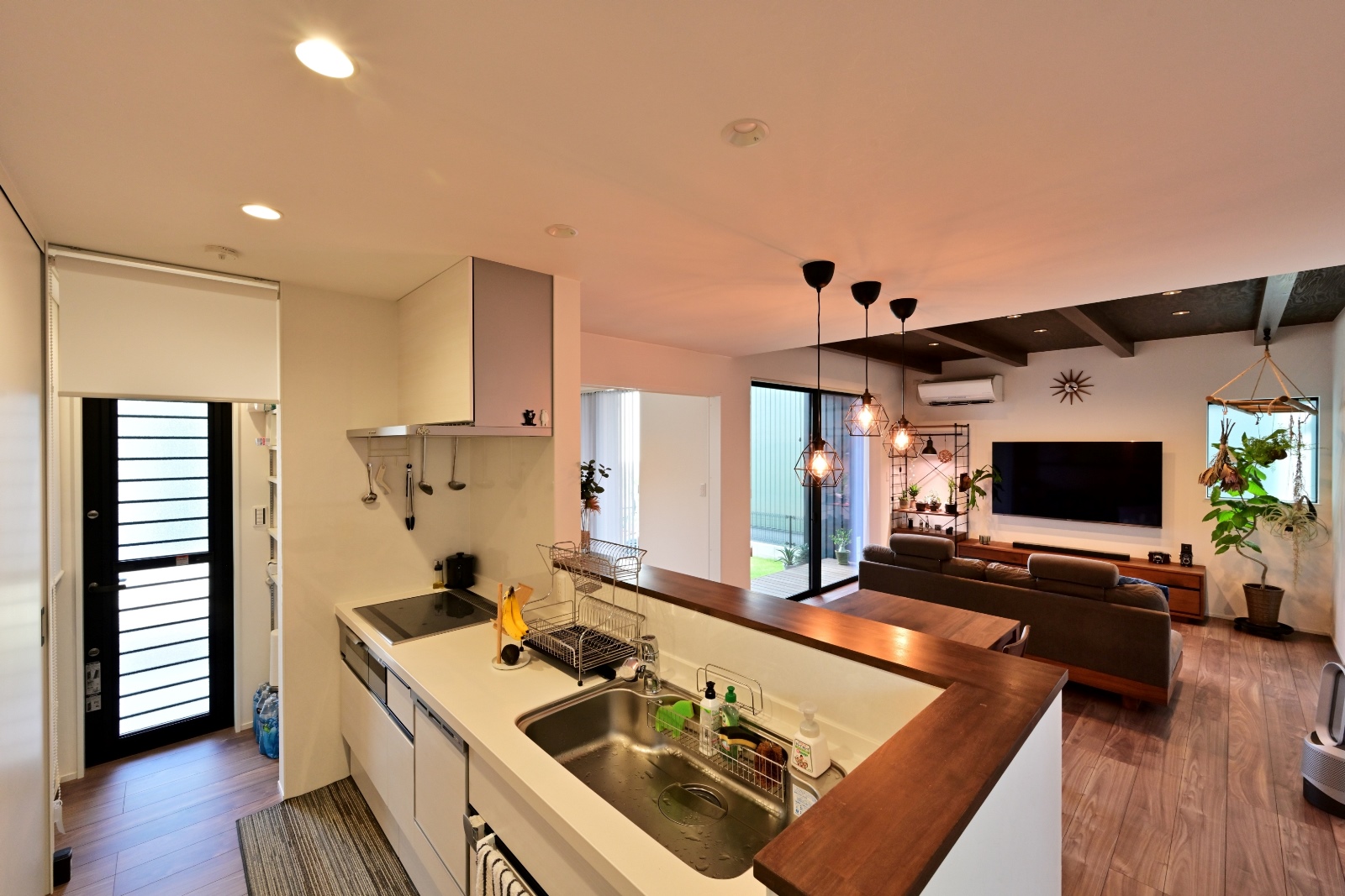 緑を楽しむ縁側の家